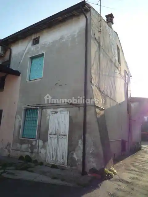 Terratetto unifamiliare 160 m², da ristrutturare, Roncaglia - Borghetto, Piacenza - foto 3
