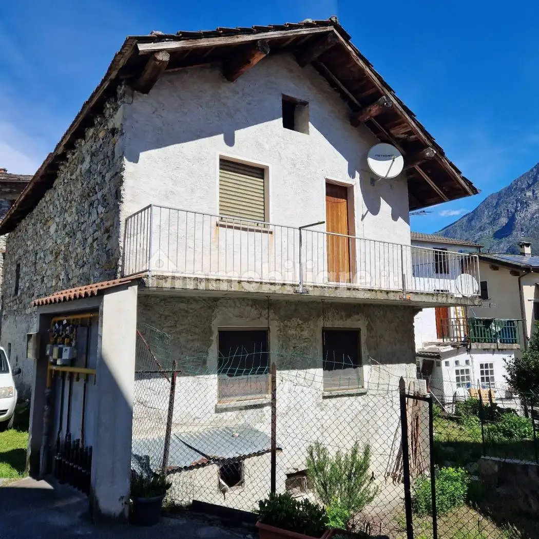 Casa indipendente in vendita a Samolaco