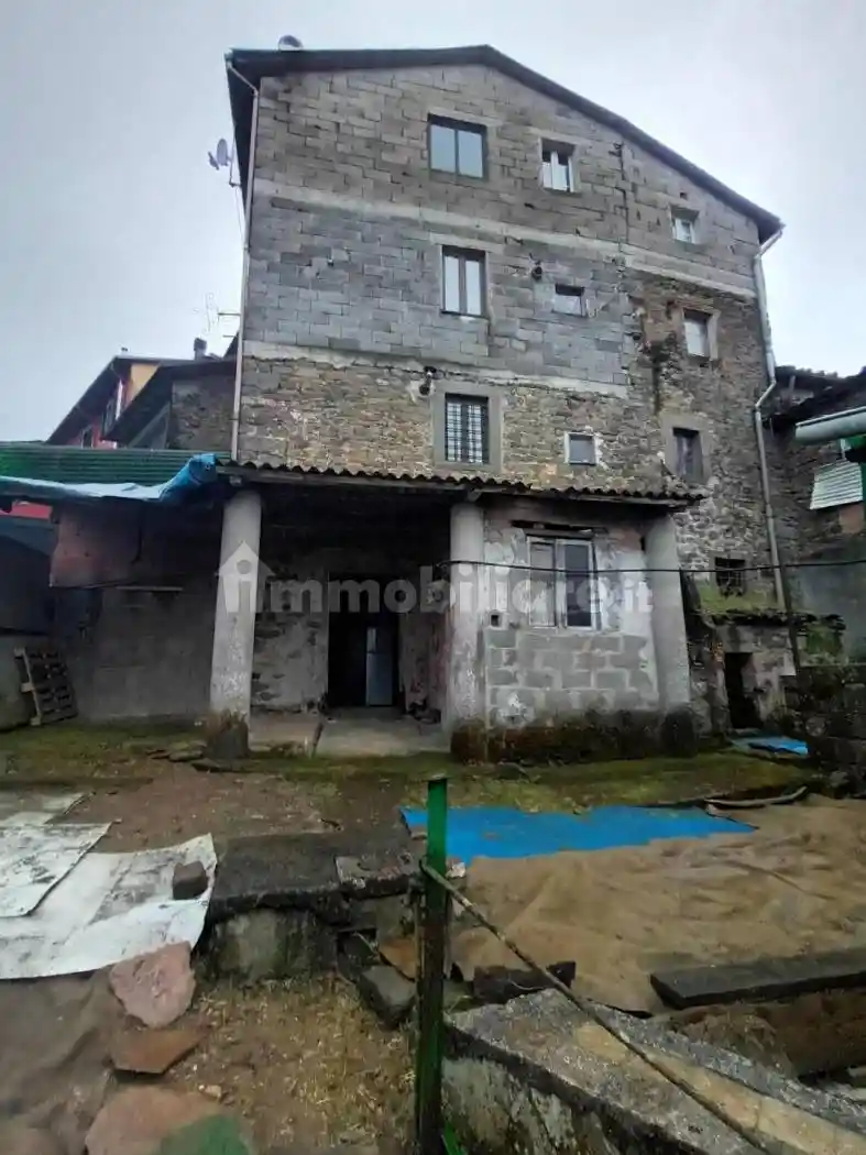 Casa indipendente in vendita a Bagni di Lucca