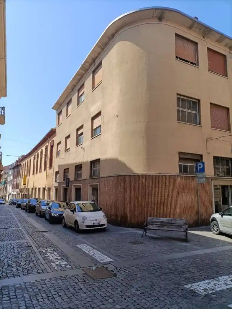 Palazzo - Edificio in vendita a Valenza