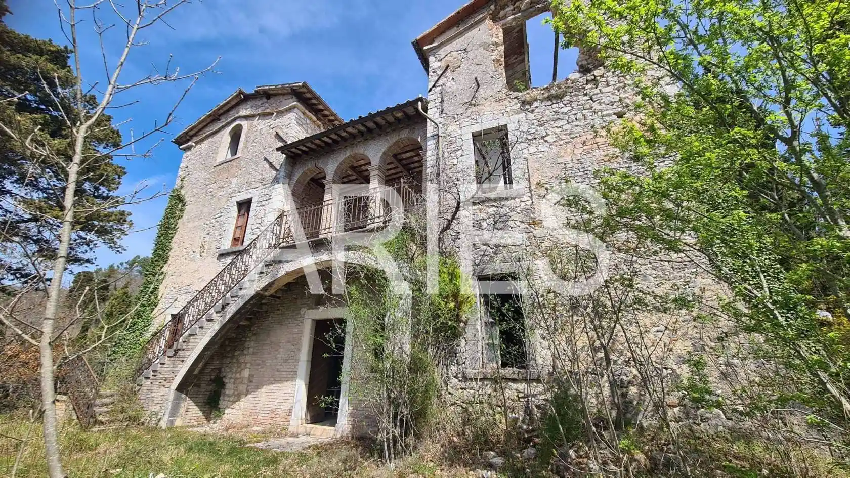 Villa in vendita a Foligno
