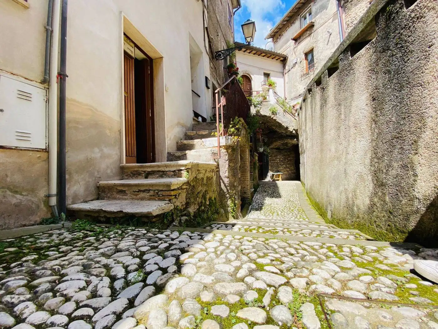 Appartamento in vendita a Frasso Sabino