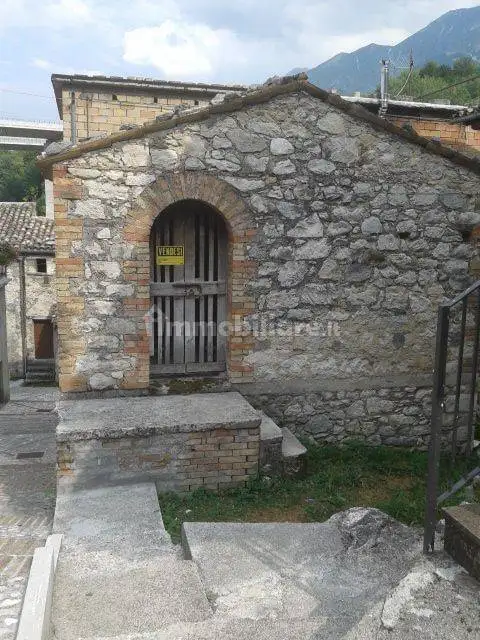 Rustico - Casale in vendita a Isola del Gran Sasso d'Italia