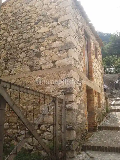 Rustico frazione Casale San Nicola 28, Casale San Nicola, Isola del Gran Sasso d'Italia - foto 2
