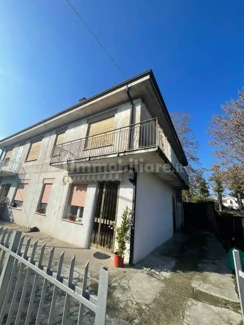 Villa in vendita a Lendinara