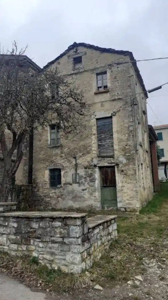 Rustico - Casale in vendita a Farini