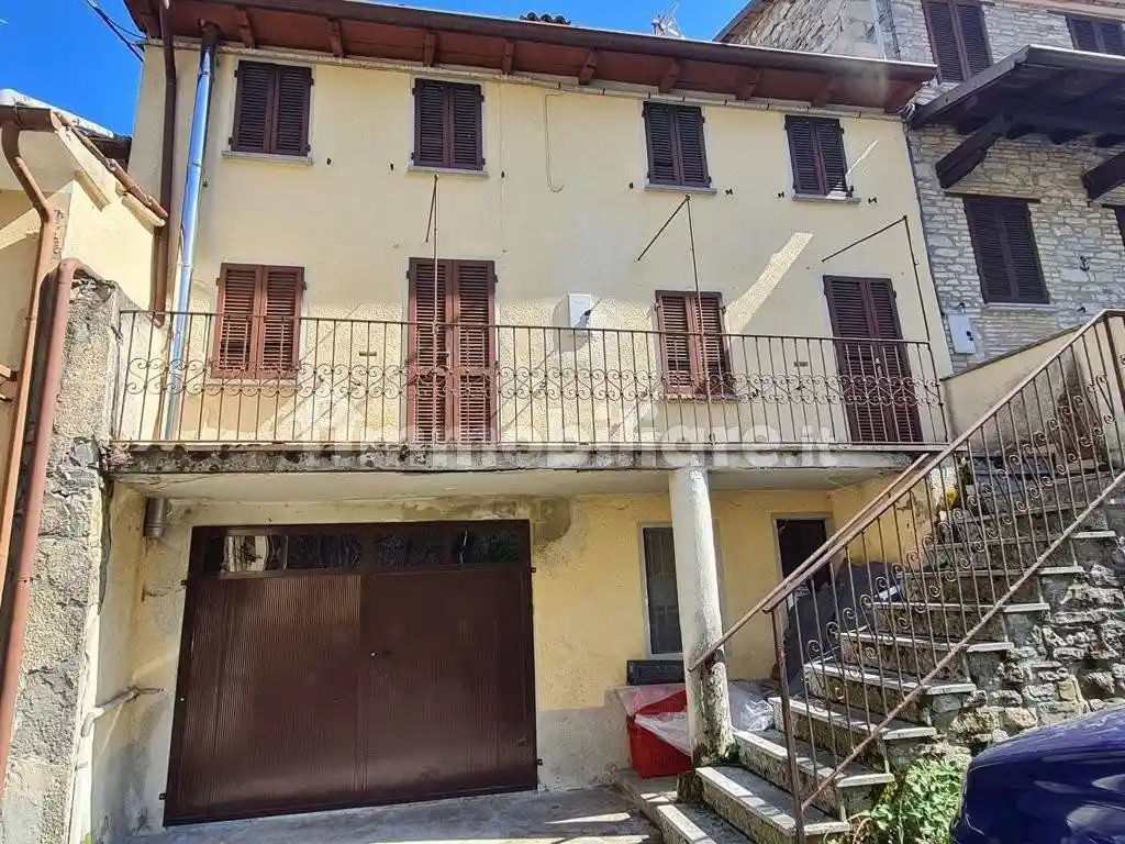 Rustico - Casale in vendita a Romagnese