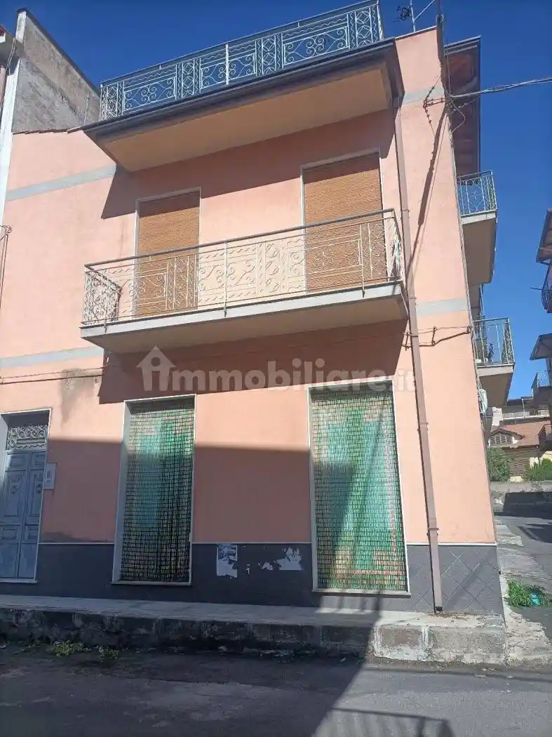 Villa in vendita a Adrano