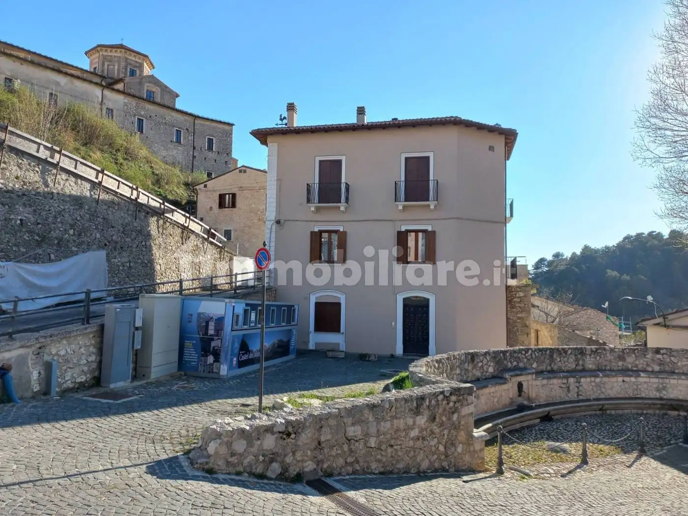 Terratetto unifamiliare via Cesare Battisti, Castel del Monte - foto 4