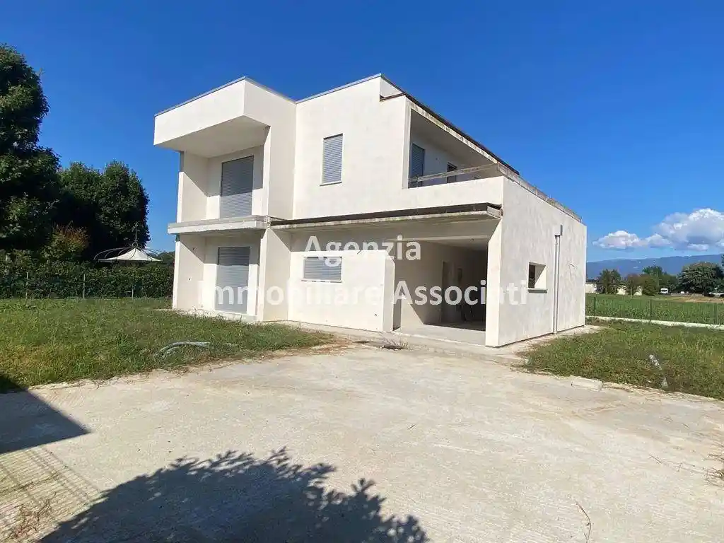 Villa in vendita a Rossano Veneto