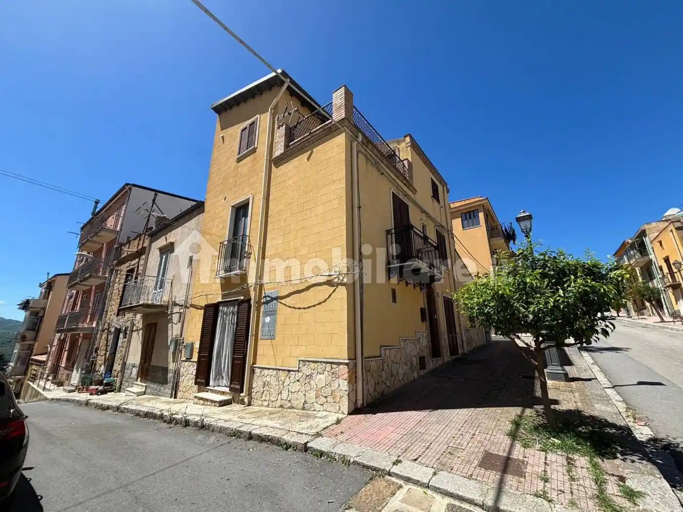 Villa in vendita a Montemaggiore Belsito