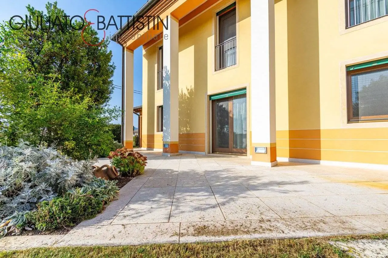 Villa in vendita a Castegnero