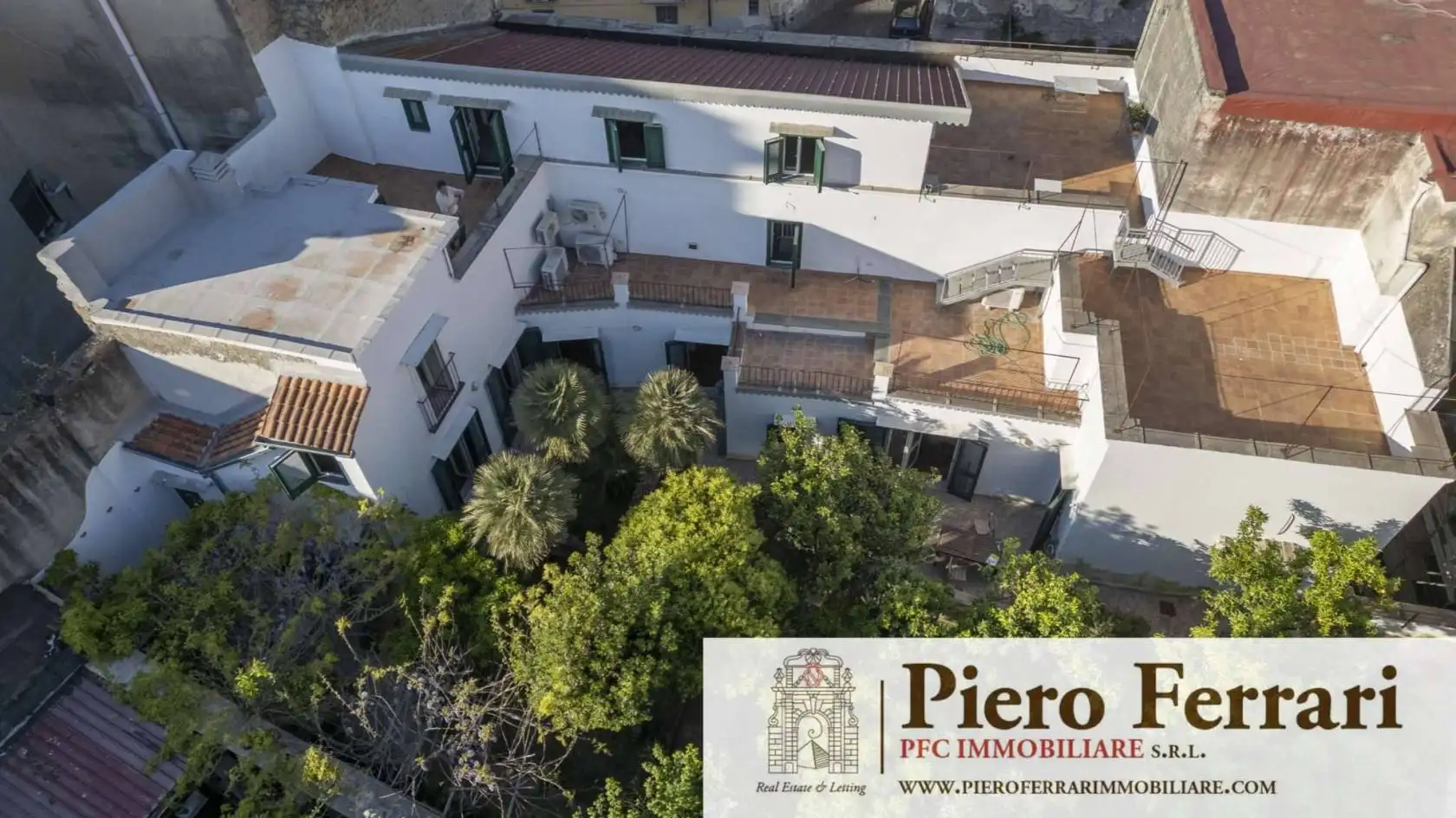 Appartamento in vendita a Napoli