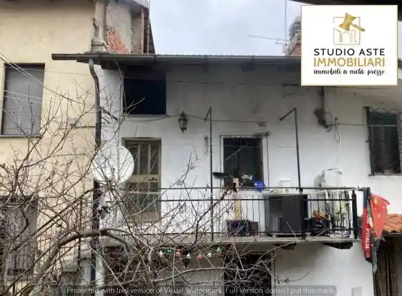 Palazzo - Stabile in vendita a Vaie