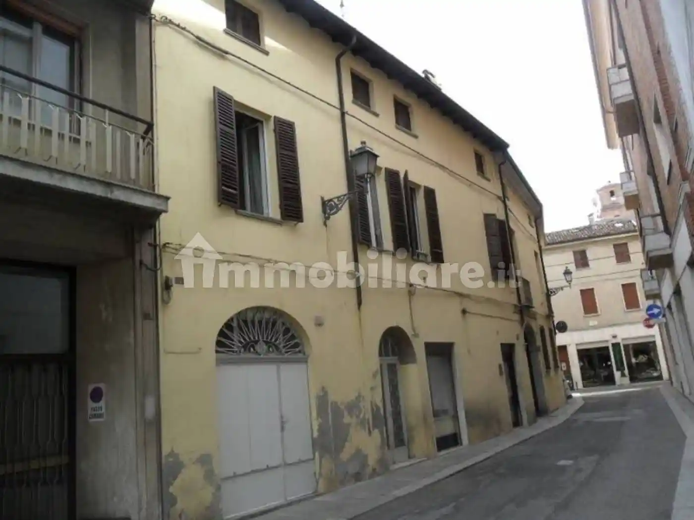 Palazzo - Edificio in vendita a Fiorenzuola d'Arda