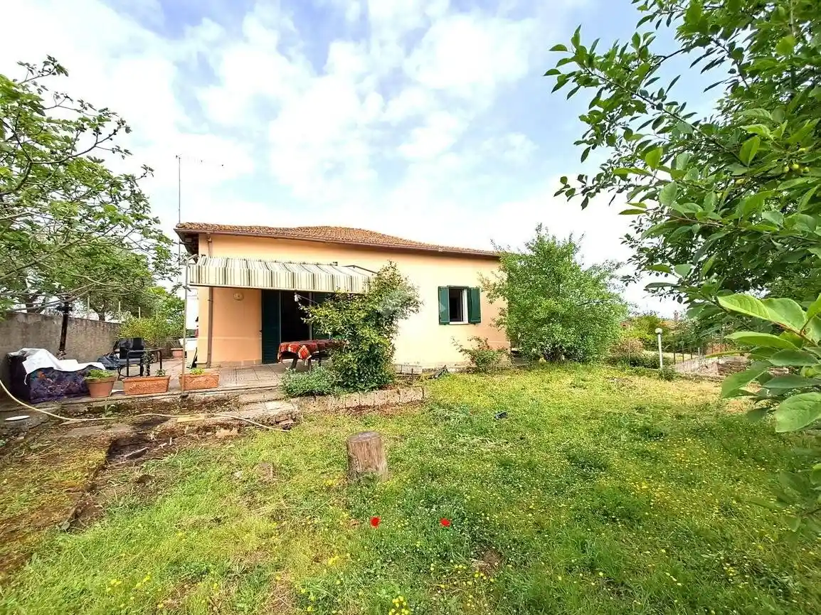 Casa indipendente in vendita a Faleria