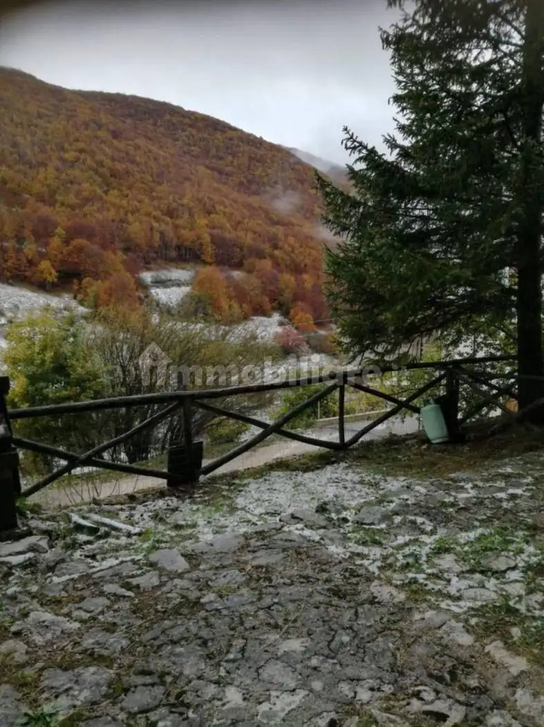 Appartamento in vendita a Lucoli