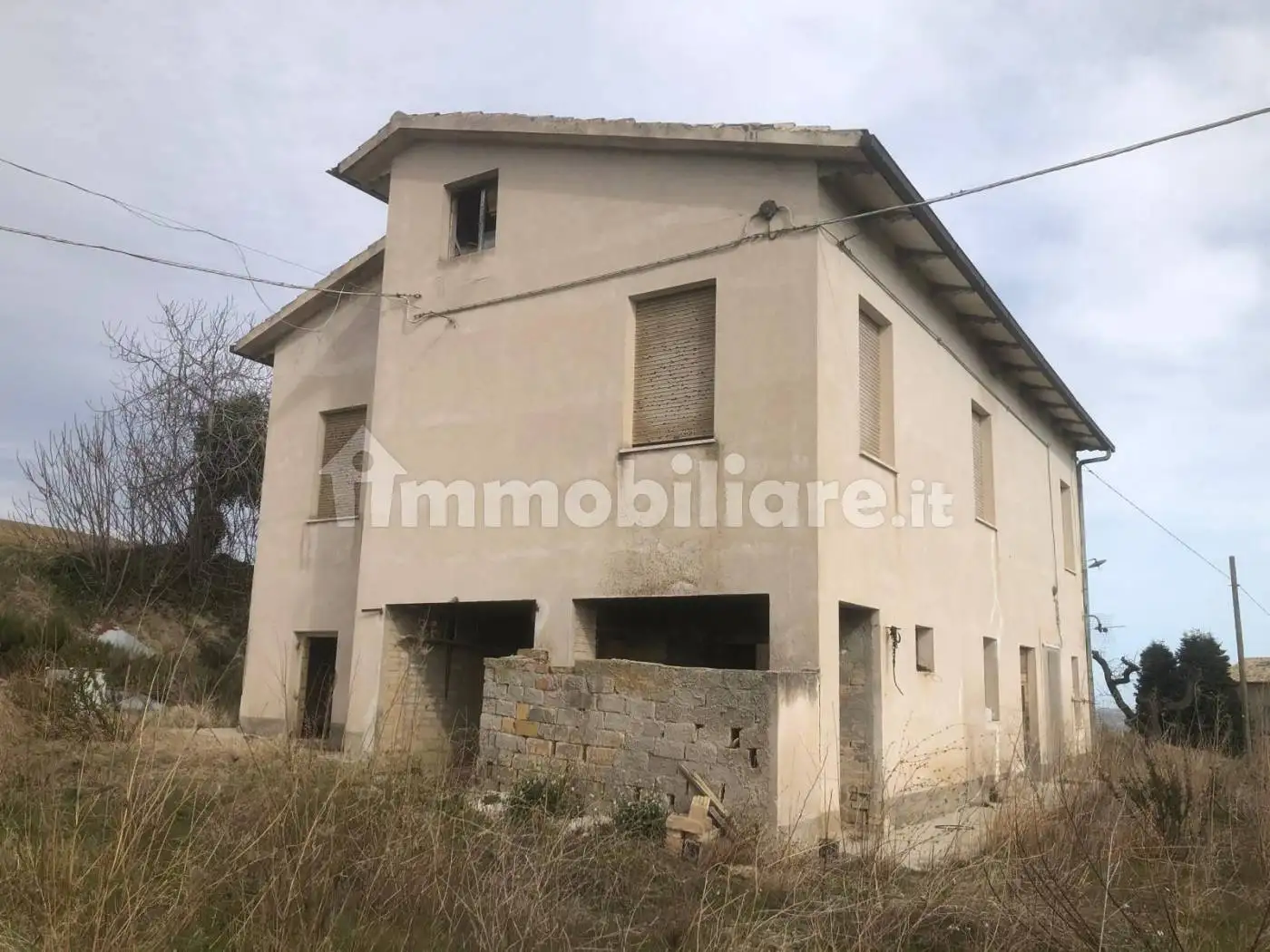 Casa indipendente in vendita a Santa Vittoria in Matenano