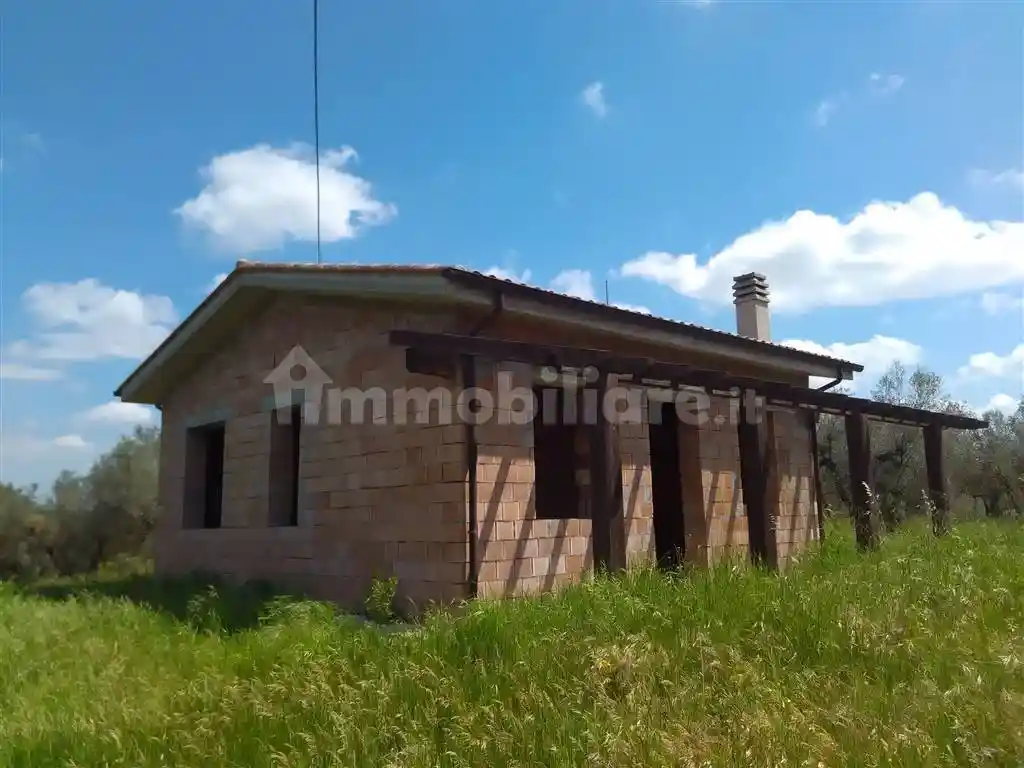 Rustico - Casale in vendita a Vetralla