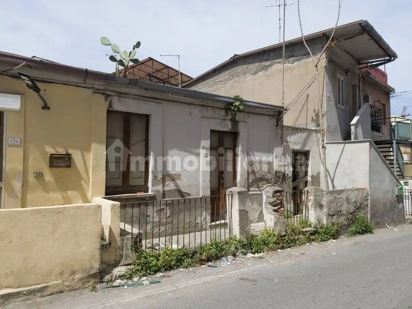 Terratetto unifamiliare via Sbarre Superiori 126, Sbarre, Reggio Calabria - foto 2