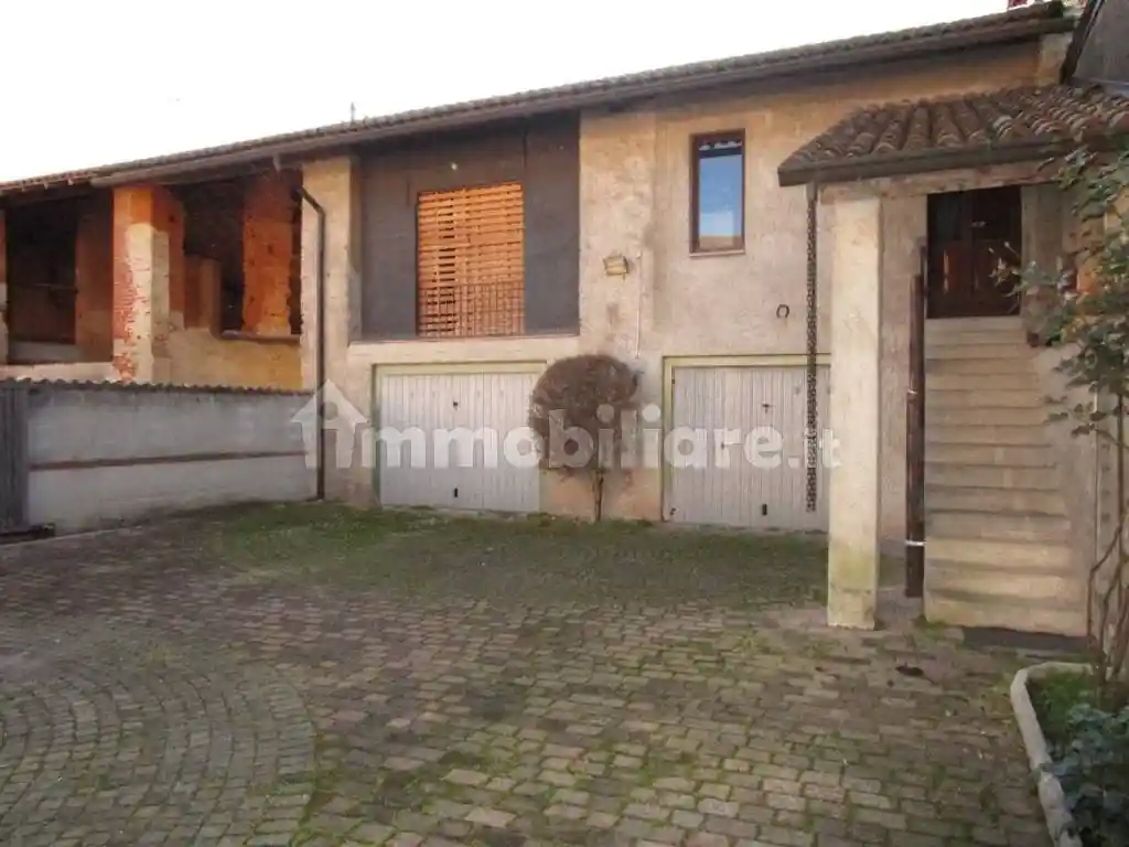 Rustico - Casale in vendita a Cassolnovo