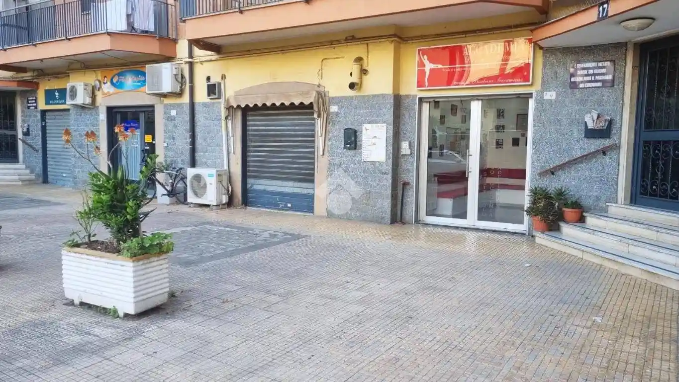 Monolocale via fratelli bandiera 7, Piazza Primavera, Passariello, Pomigliano d'Arco - foto 2