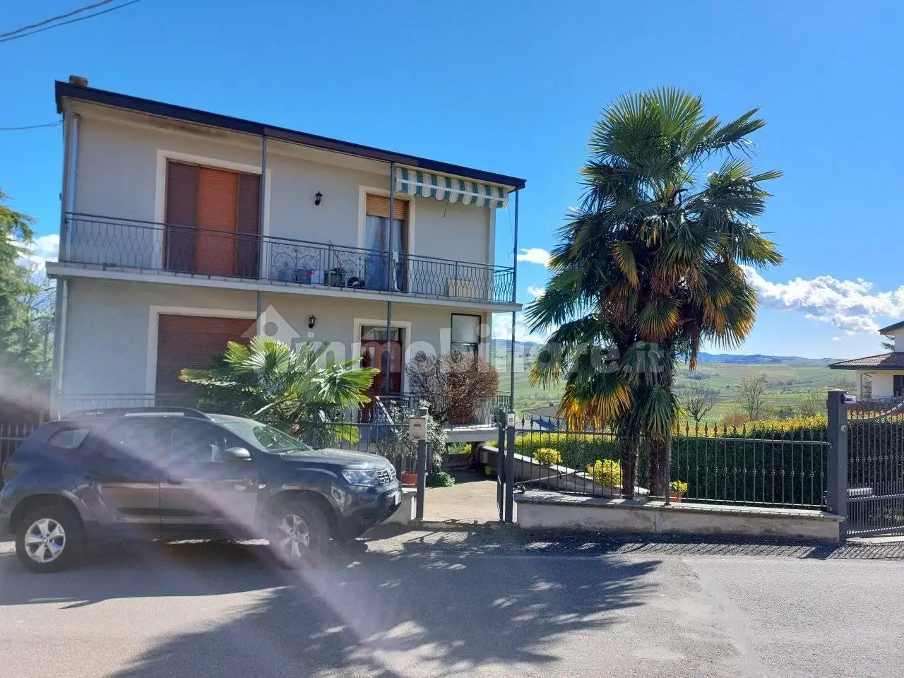 Villa in vendita a San Damiano al Colle