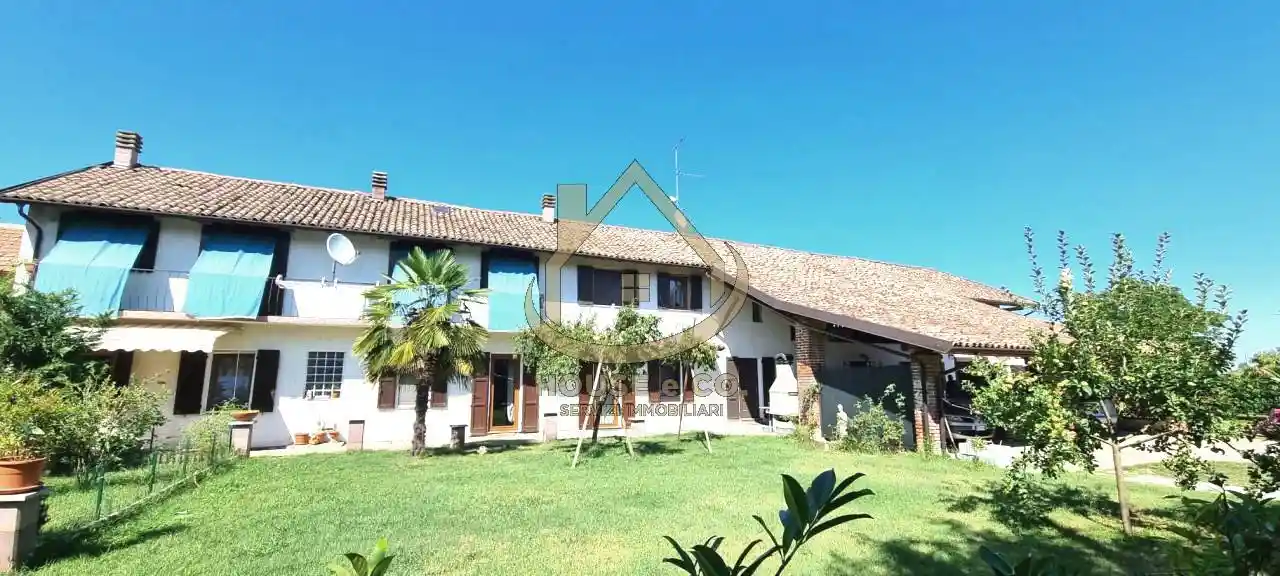 Villa in vendita a Zeme