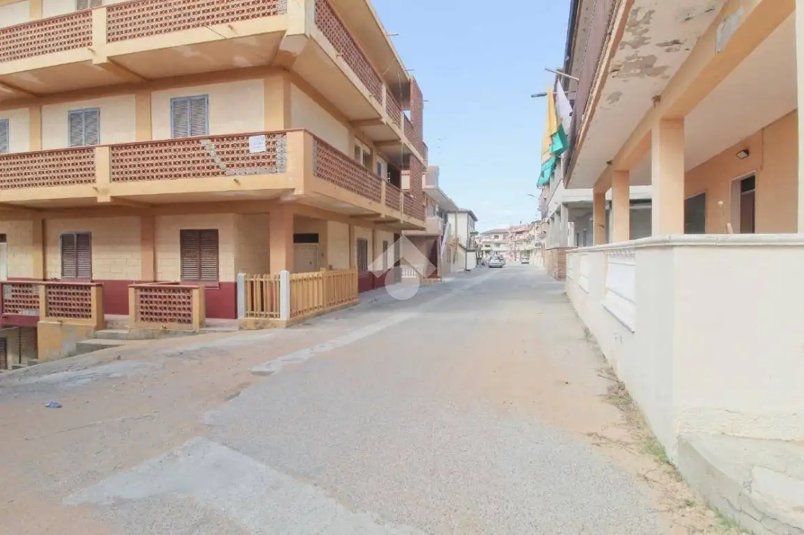 Palazzo - Edificio in vendita a Isola di Capo Rizzuto
