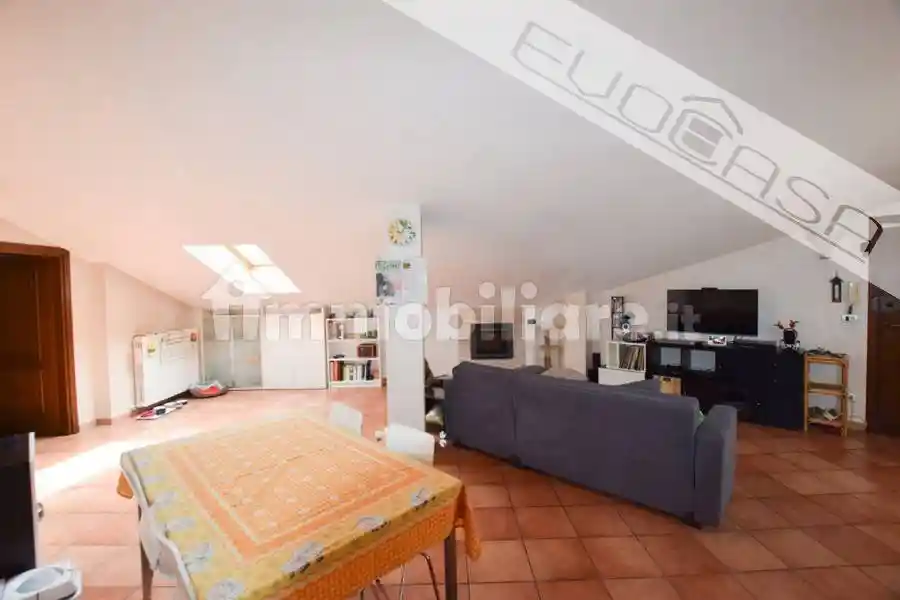 Attico - Mansarda in vendita a Cavour