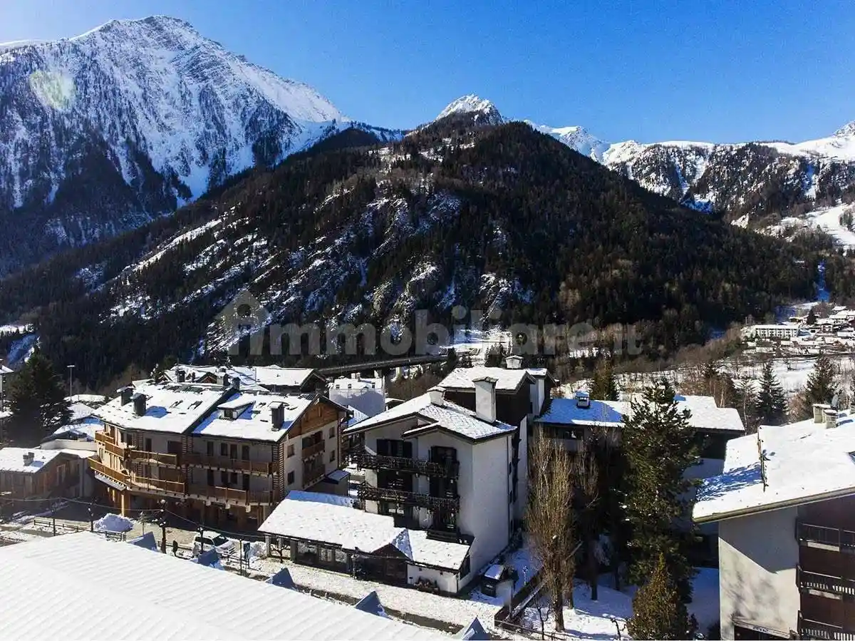Appartamento in vendita a Courmayeur