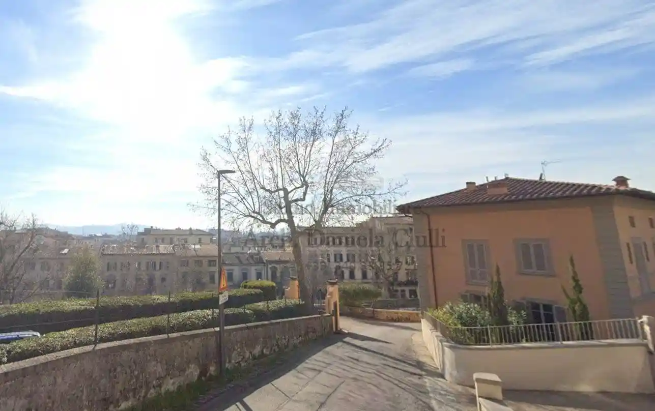 Casa indipendente in vendita a Firenze