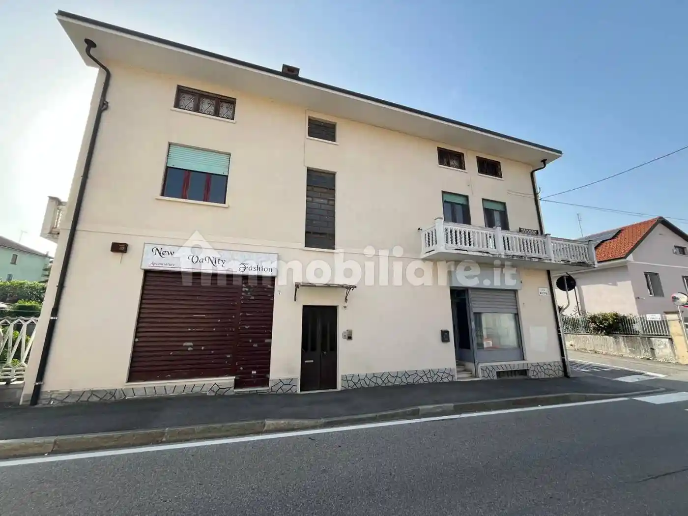 Palazzo - Edificio in vendita a Rivoli