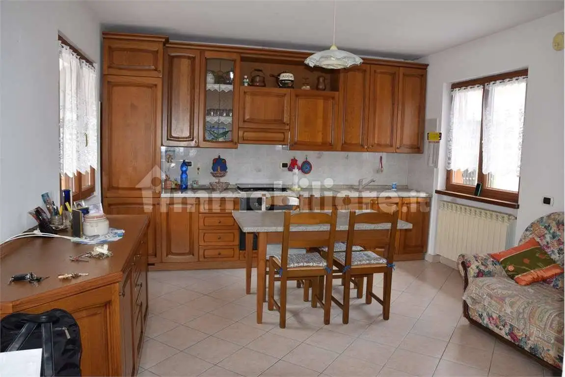 Appartamento in vendita a Borgomezzavalle