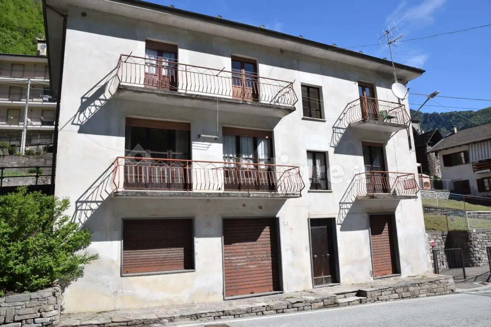 Casa indipendente in vendita a Borgomezzavalle