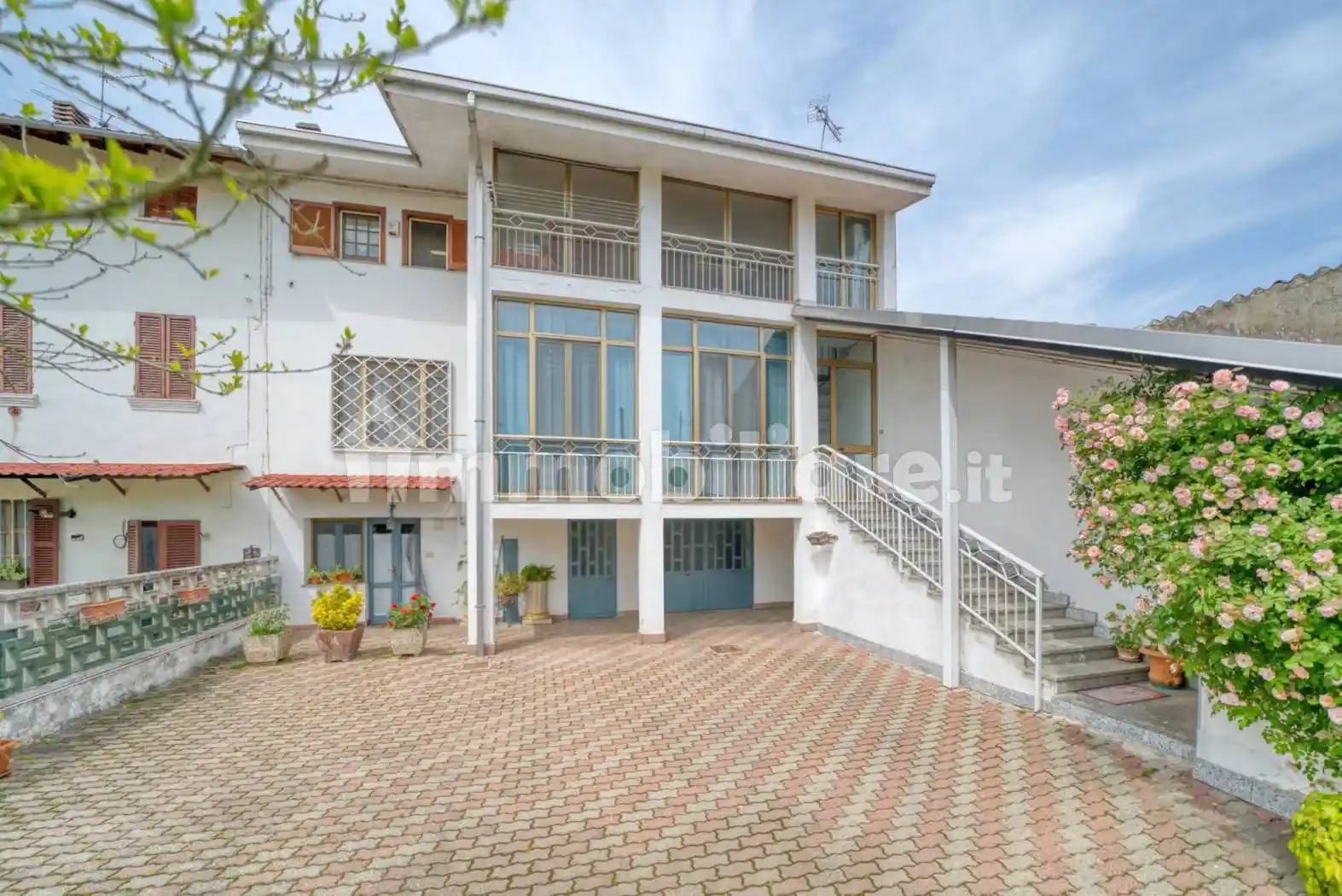 Villa in vendita a Palazzolo Vercellese