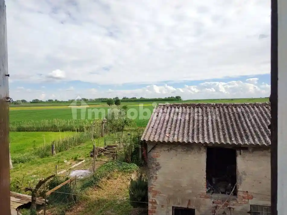 Rustico - Casale in vendita a Stienta