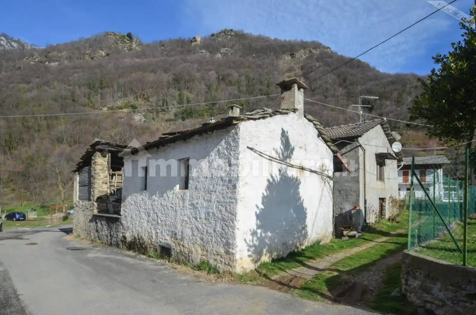 Terratetto unifamiliare via Jacopo Lombardini 4, Centro, Bobbio Pellice - foto 2