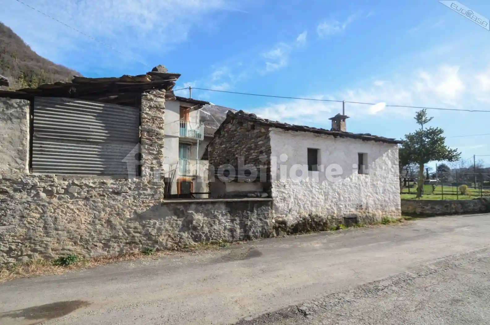 Terratetto unifamiliare via Jacopo Lombardini 4, Centro, Bobbio Pellice - foto 3