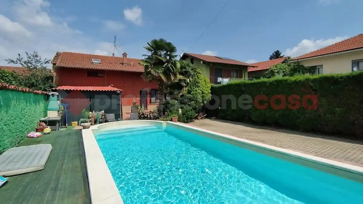 Casa indipendente in vendita a Piscina