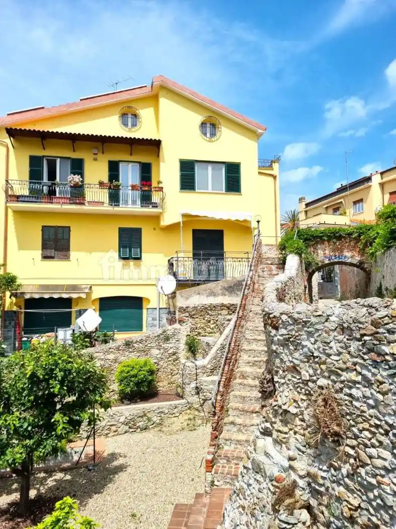 Appartamento in vendita a Spotorno