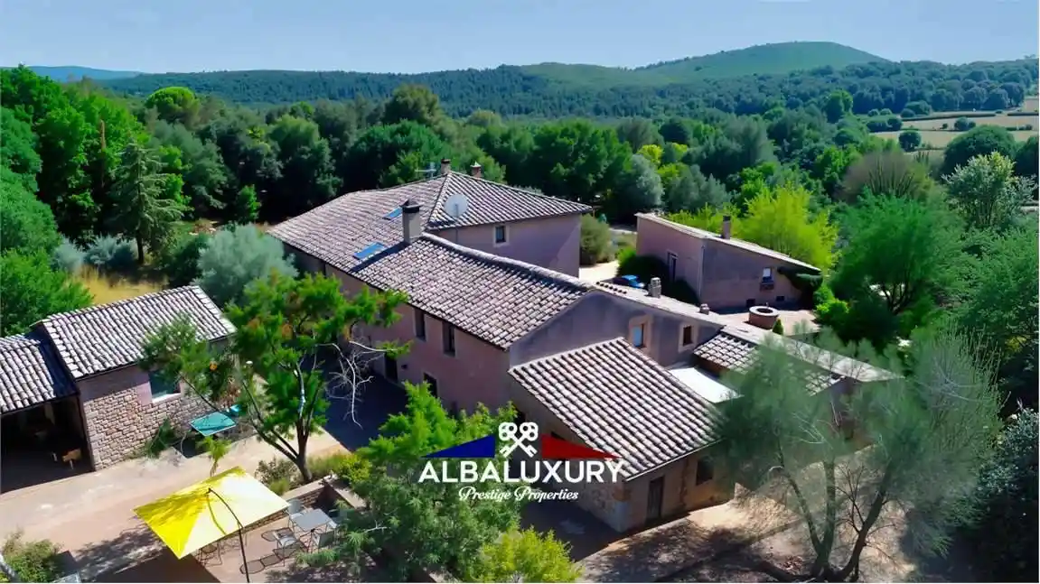 Villa in vendita a Sovicille