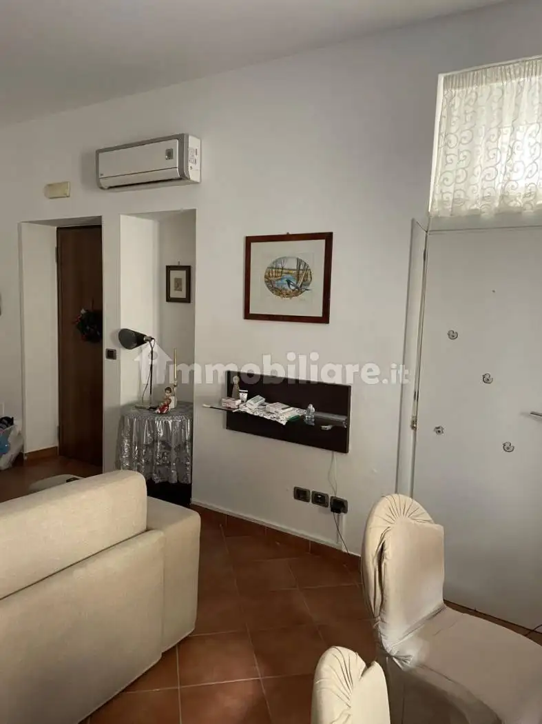 Appartamento in affitto a Soverato