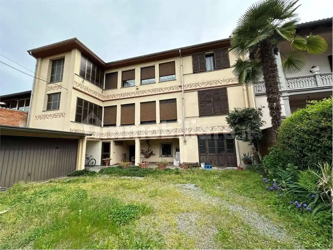 Palazzo - Edificio in vendita a Ghemme