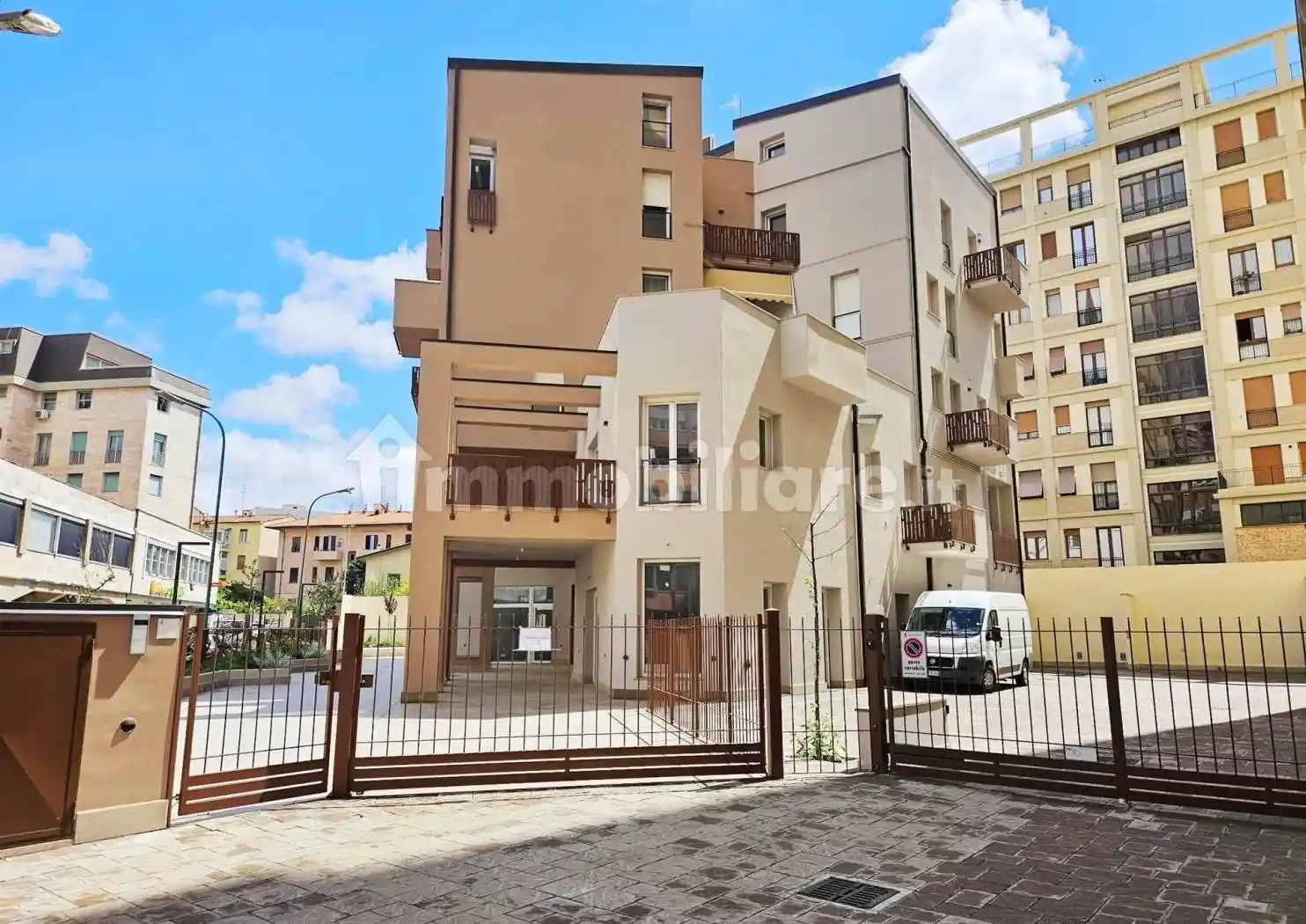 Appartamento in vendita a Livorno