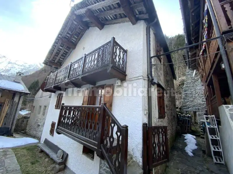 Casa indipendente in vendita a Alto Sermenza