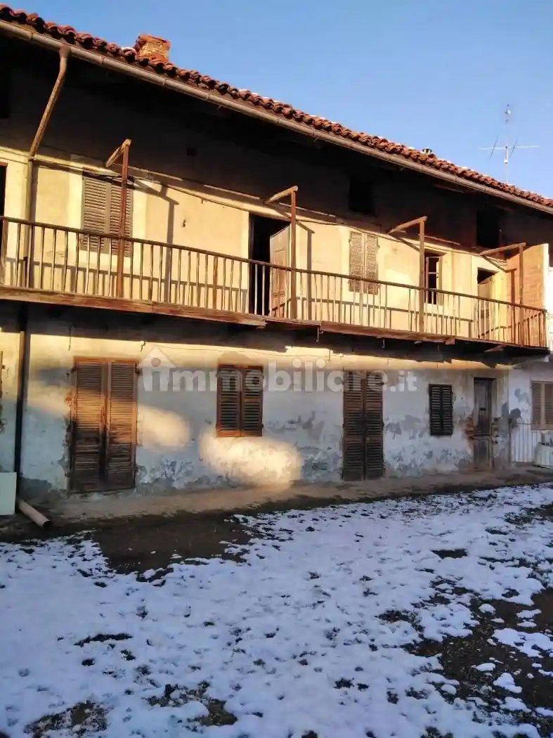 Rustico - Casale in vendita a Strambino