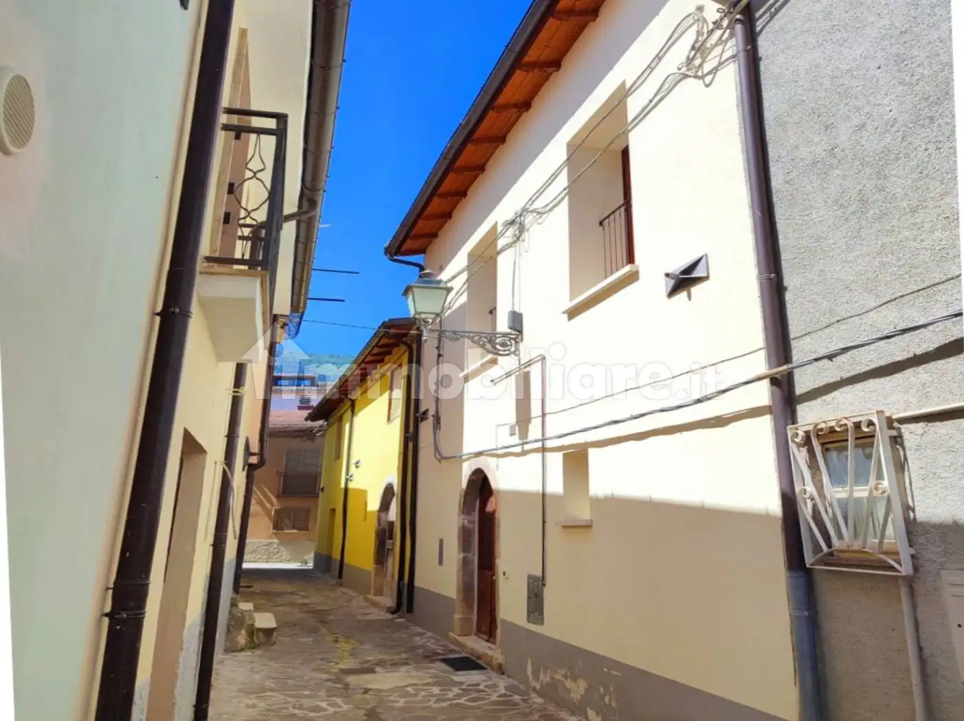 Casa indipendente in vendita a Raiano