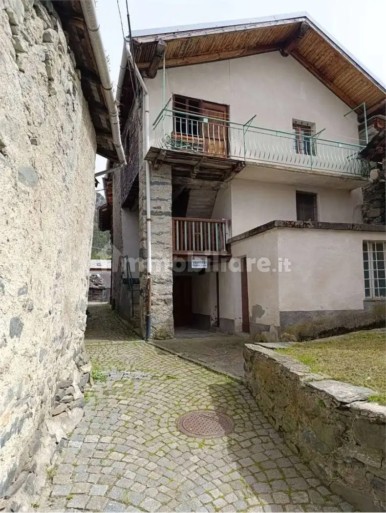 Casa indipendente in vendita a Emarèse