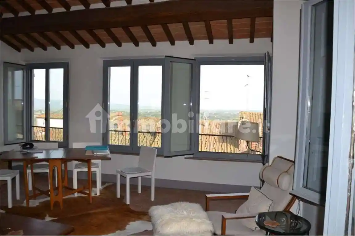 Appartamento in vendita a Lucignano